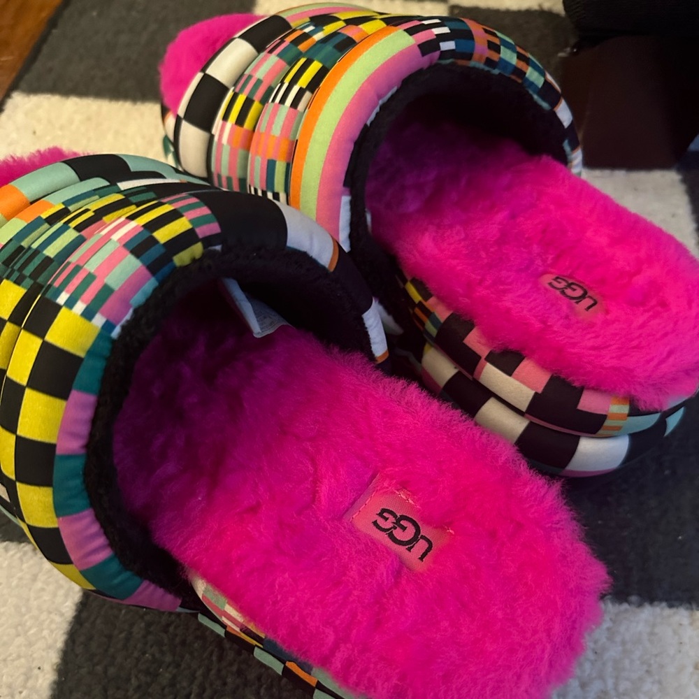 Ugg Maxi Checks Platform Slides Size 8 - image 6